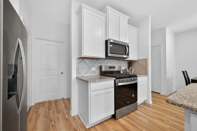 Building Photo - 21624 Elmheart Dr