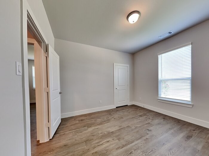 Building Photo - 1505 Marvin Gardens