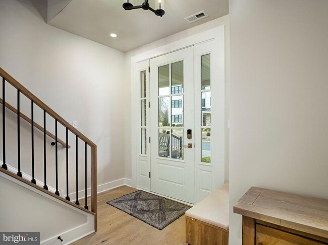 Building Photo - 304 Squire Dr