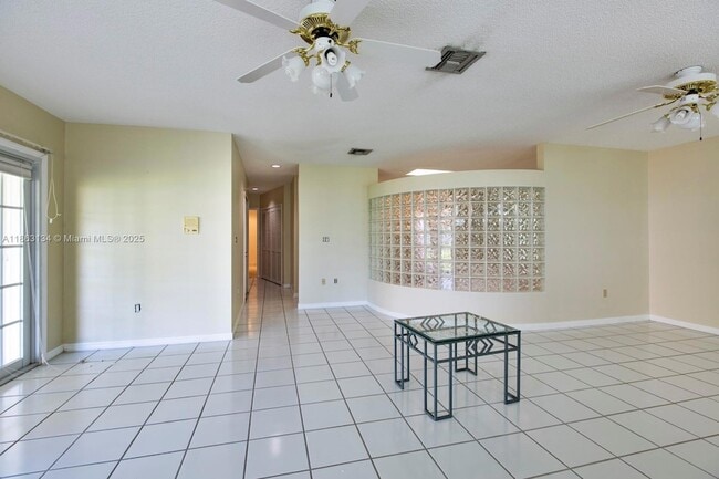 Building Photo - 161 SW 129th Ave