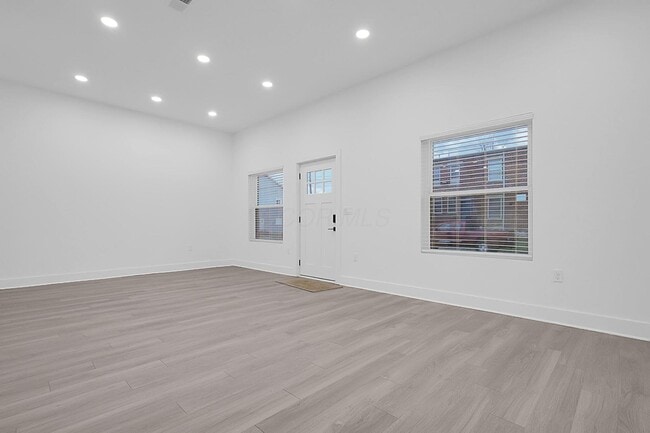 Building Photo - 932 Wagner St