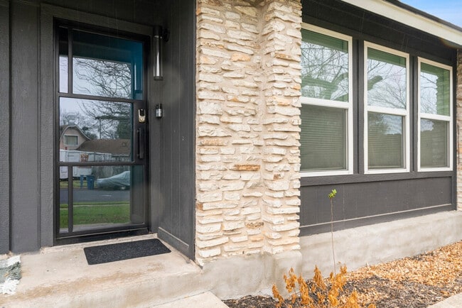 Building Photo - 12502 Brandywine Ct