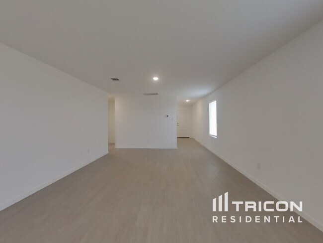 Building Photo - 3009 Dawn Sound Dr