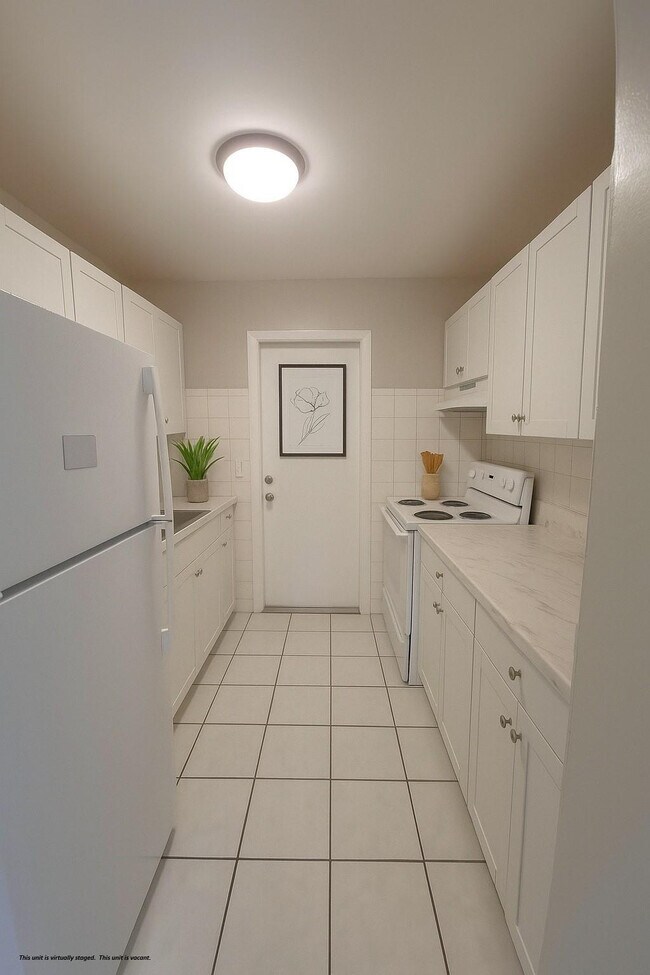 Building Photo - 1630 N 25th Ave