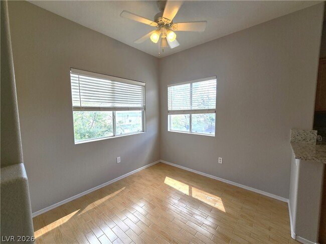 Building Photo - 1050 E Cactus Ave