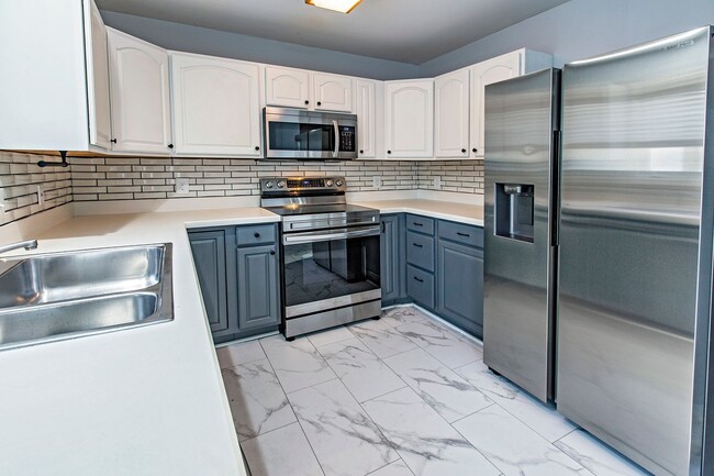 Building Photo - North Wilmington, Gwinhurst, 3 bedrooms, 2...