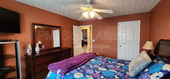 Building Photo - 4284 Cedar Lake Cove