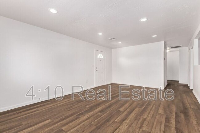 Building Photo - 1117 N 13th St