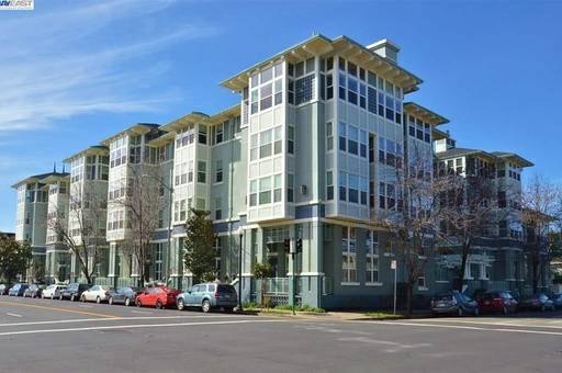 Modern and secure building - 655 12th St