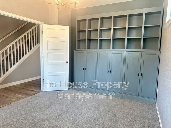 Building Photo - 2278 Stonefish Dr