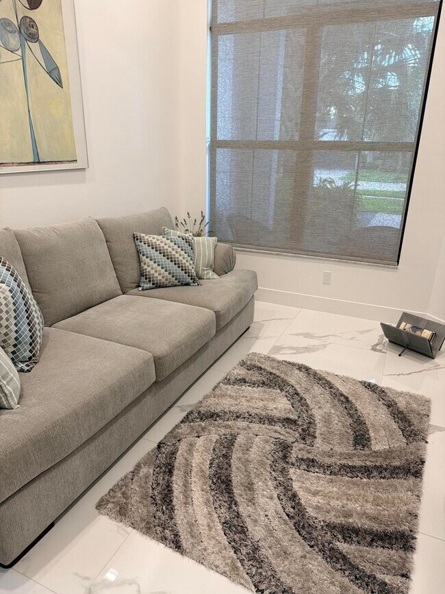 Building Photo - 13673 Artisan Cir