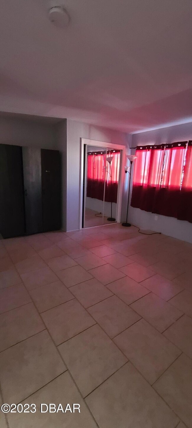 Building Photo - 301 Ridge Blvd