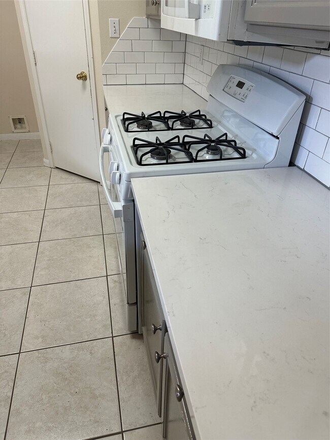 Building Photo - 17234 Rancho Verde Way