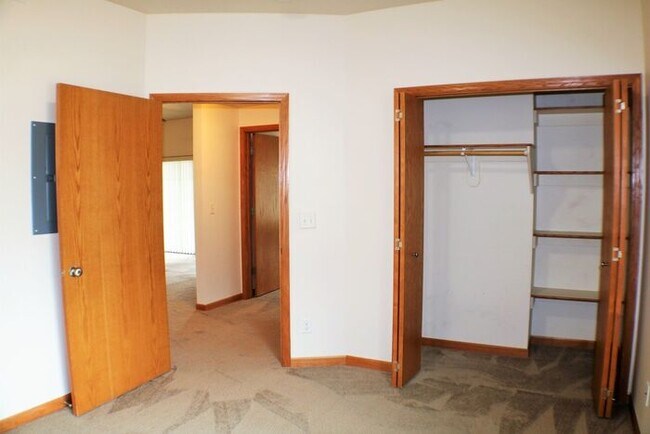 Building Photo - $1,275 | 2 Bedroom, 2 Bathroom Condo | Sublease | *Pet Friendly | Available for November 9th, 202...