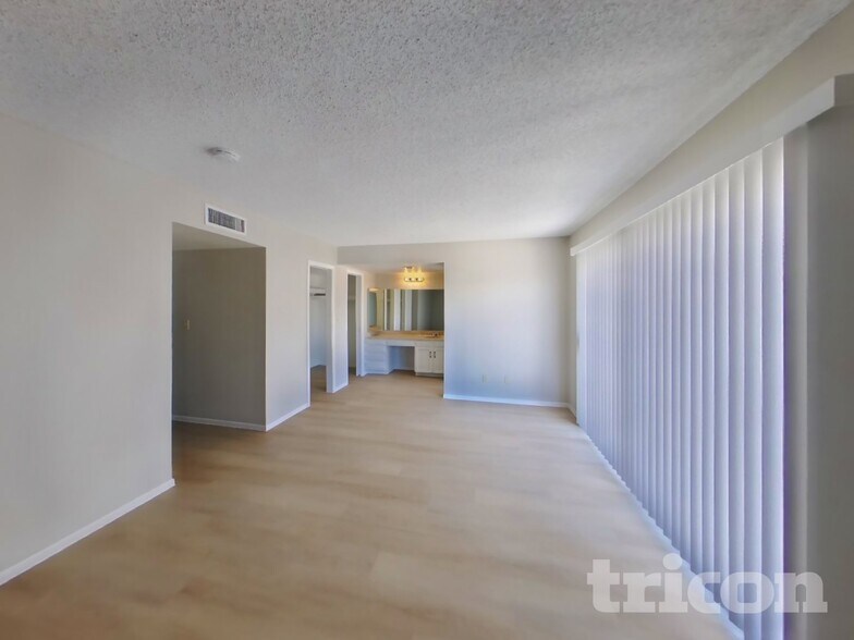 Building Photo - 3629 W Kelton Ln