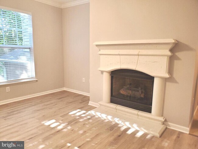 Building Photo - 12112 Garden Grove Cir