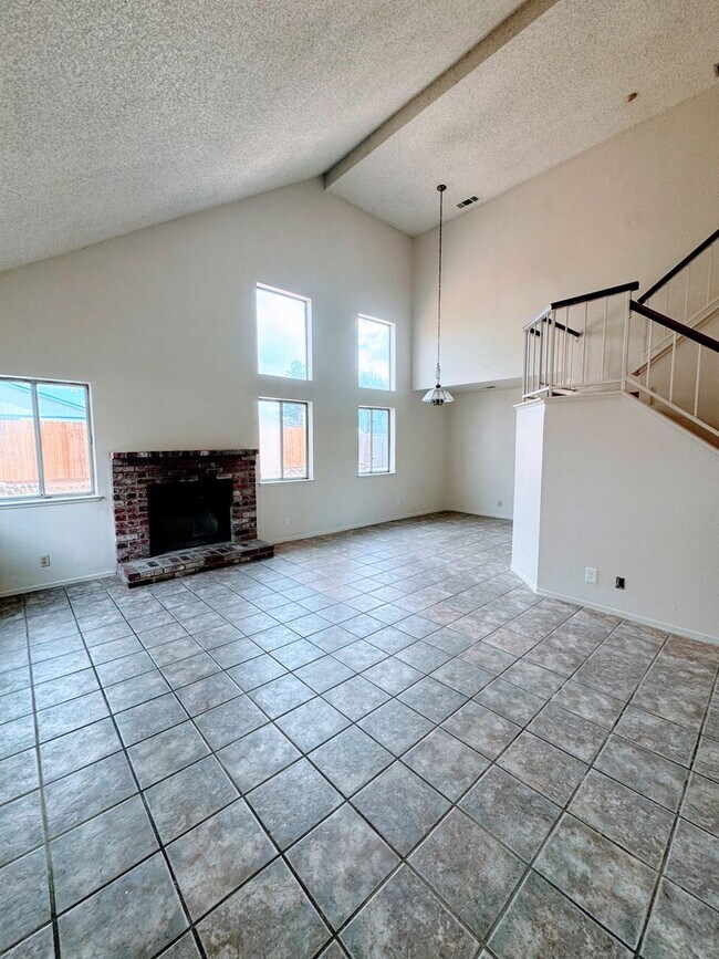 Building Photo - 5141 Bassett Way