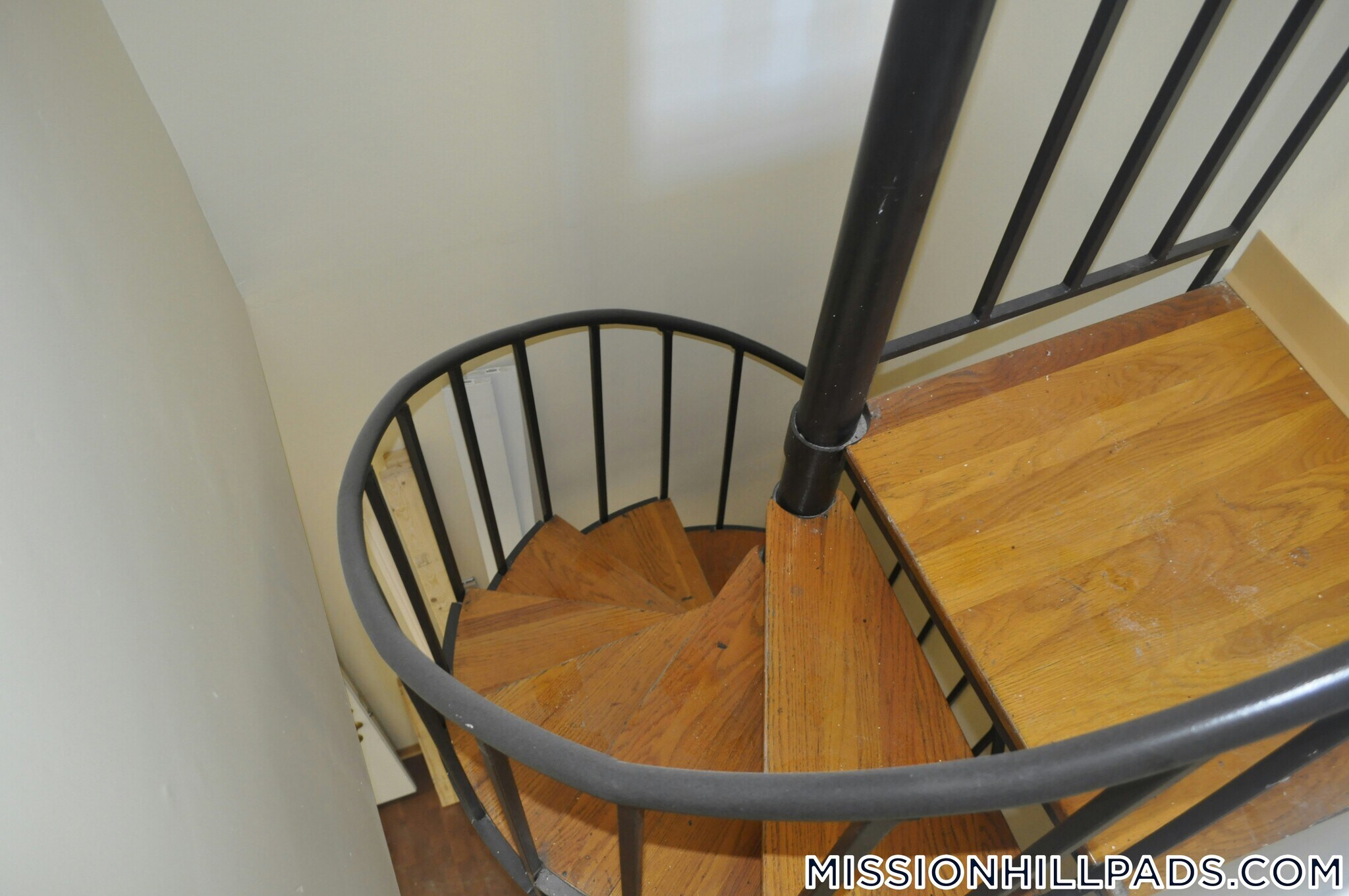 Building Photo - 13 Ruggles St
