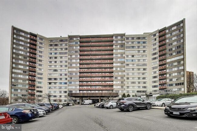 Building Photo - 5340 Holmes Run Pkwy