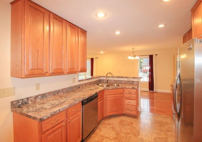 Building Photo - 241 Sweetgrass Ln