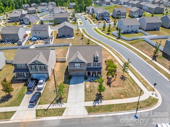 Building Photo - 10008 Brawley Ln
