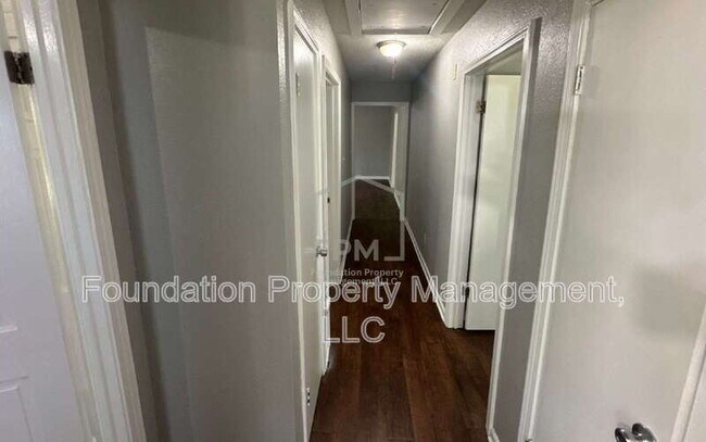 Building Photo - 5369 Scottsdale Ave