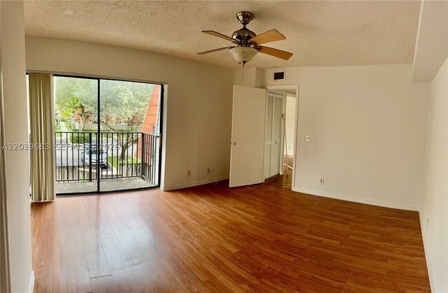 Building Photo - 721 NW 99th Cir