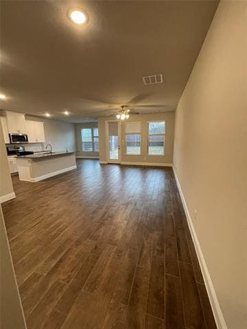 Building Photo - 560 Hutchinson Ln