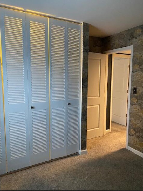 Building Photo - 6174 Knoll Ln Ct