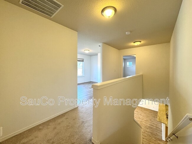 Building Photo - 11074 SW Washington St