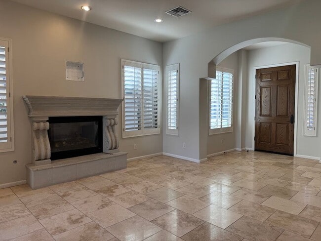 Building Photo - Resort-Style Phoenix Home with Pool, Outdo...