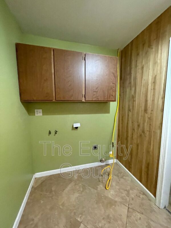 Building Photo - 24683 Rd 212