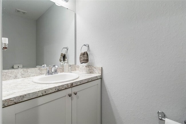 Building Photo - 2930 Fieldwood Cir