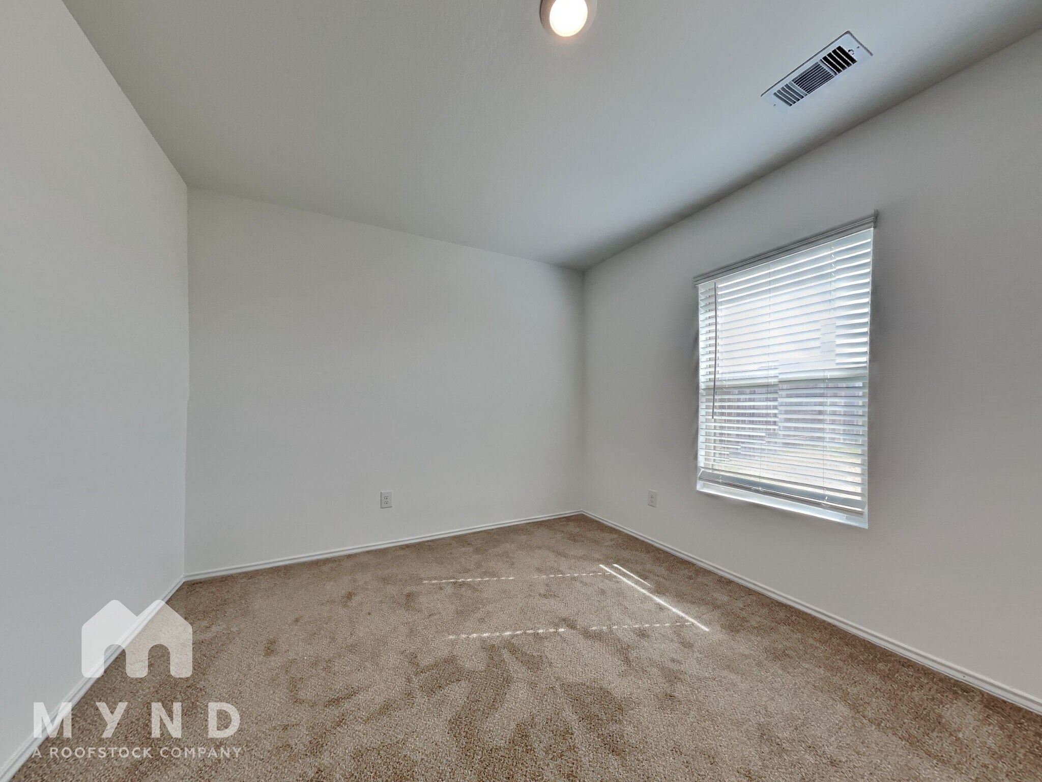 Building Photo - 4230 Magnolia Bay Dr