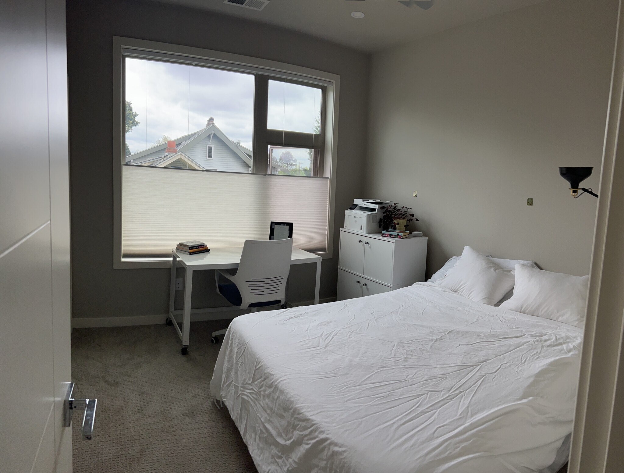 Guest room - 2515 SE 29th Ave
