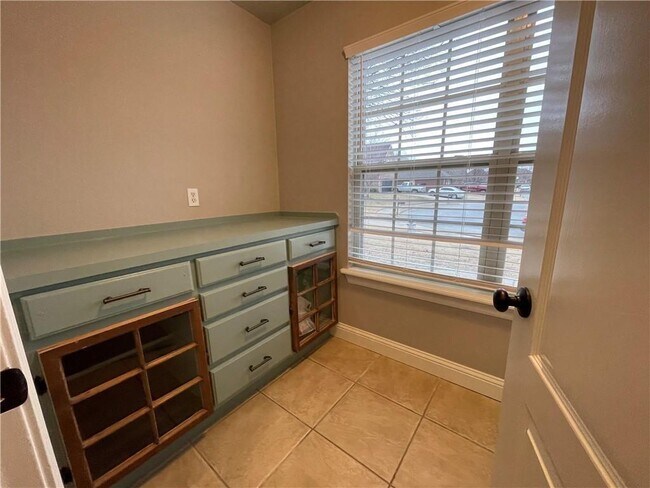 Building Photo - 5317 S Stone Bay Ct