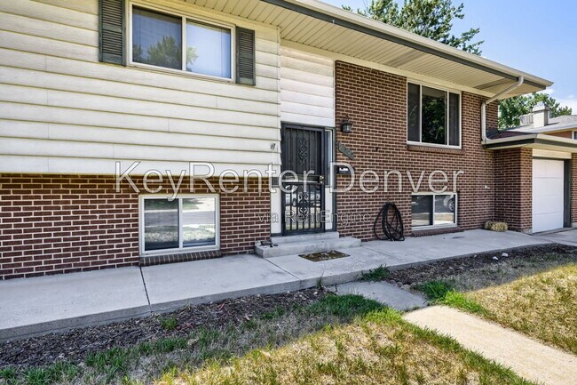 Building Photo - 6313 Pierson St