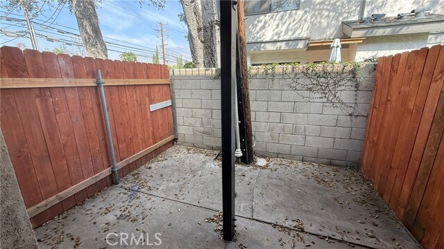 Building Photo - 300 S 5th Ave