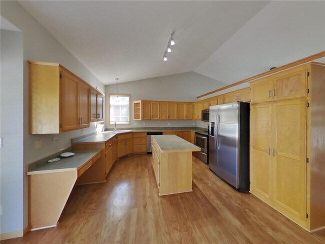 Building Photo - 10420 Karston Ave NE