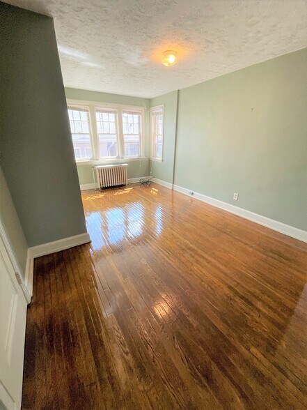 Building Photo - 6532 Wilkins Ave