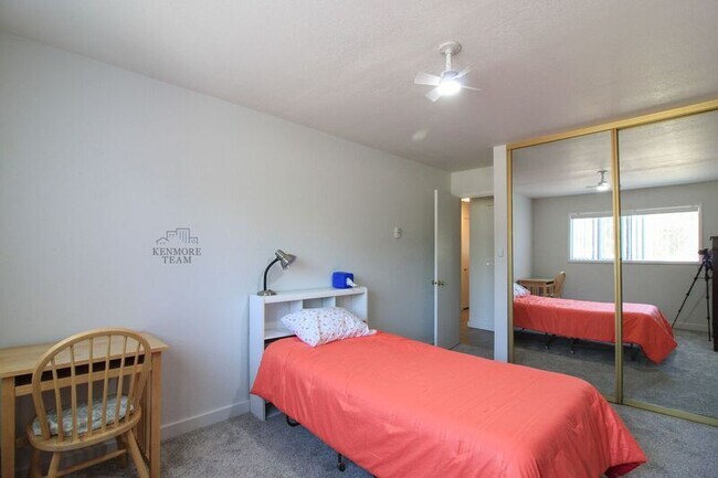 Building Photo - 1311 Goethals Dr