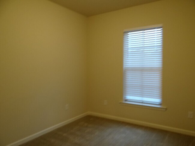 Building Photo - Beautiful Home for Lease in Denham Springs