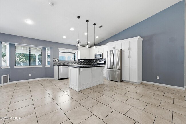 Building Photo - 3129 Golfwood Ct