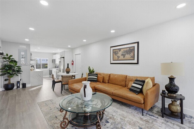 Building Photo - 1590 NW 38th St