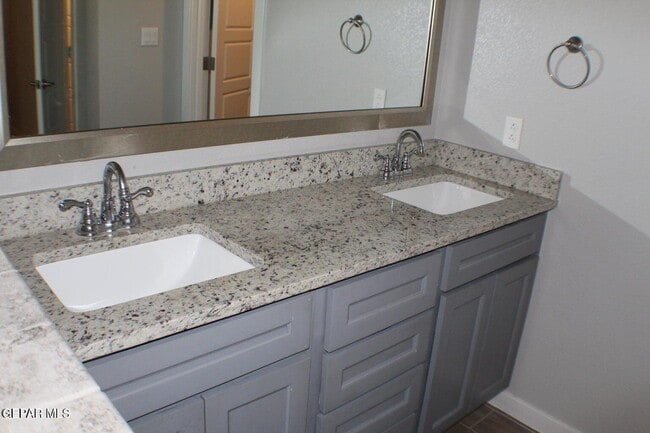 Building Photo - 940 Abe Goldberg Dr