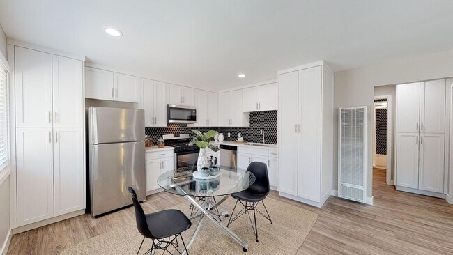 Interior Photo - Prickly Pear