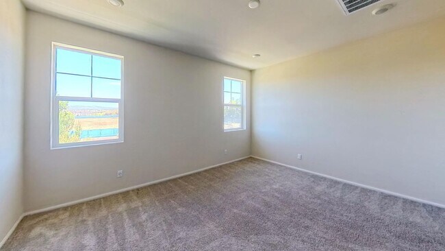Building Photo - 40186 Birchfield Dr