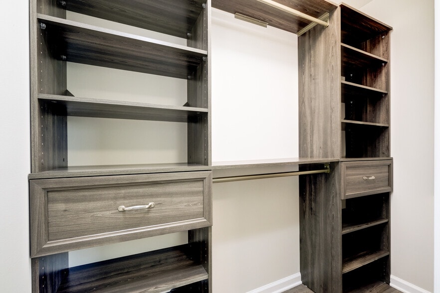 Building Photo - 3315 Wyndham Cir