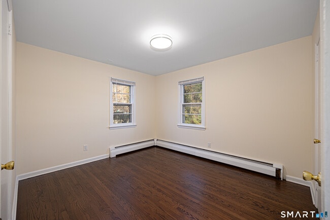 Building Photo - 55 Glendale Rd