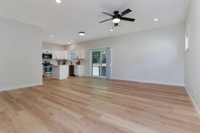 Building Photo - New Construction 3 Bedroom Home!